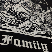 Cargar imagen en el visor de la galería, VII - FAMILY FIRST
